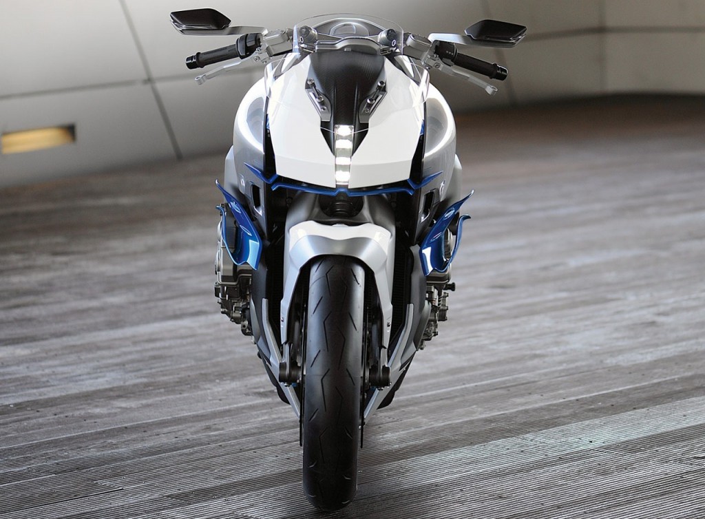 BMW Concept 6 http://pausiphono.com/wp-content/uploads/2009/11/bmw64-1024x754.jpg